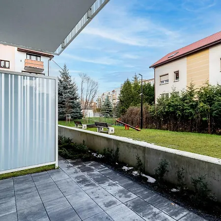 Lublanska Modern Studio Apartment